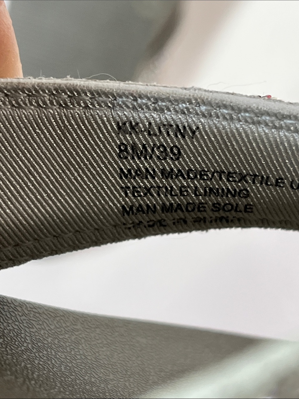 NWOT Sparkly Flip-Flop Platform Sandals Sz 8 - Picture 9 of 10